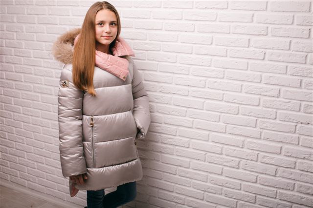 детское зимнее пальто для девочки